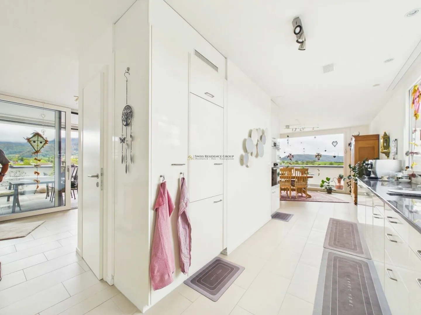 Attico esclusivo con vista panoramica a 360° e ampio comfort abitativo - Foto 7 di 13