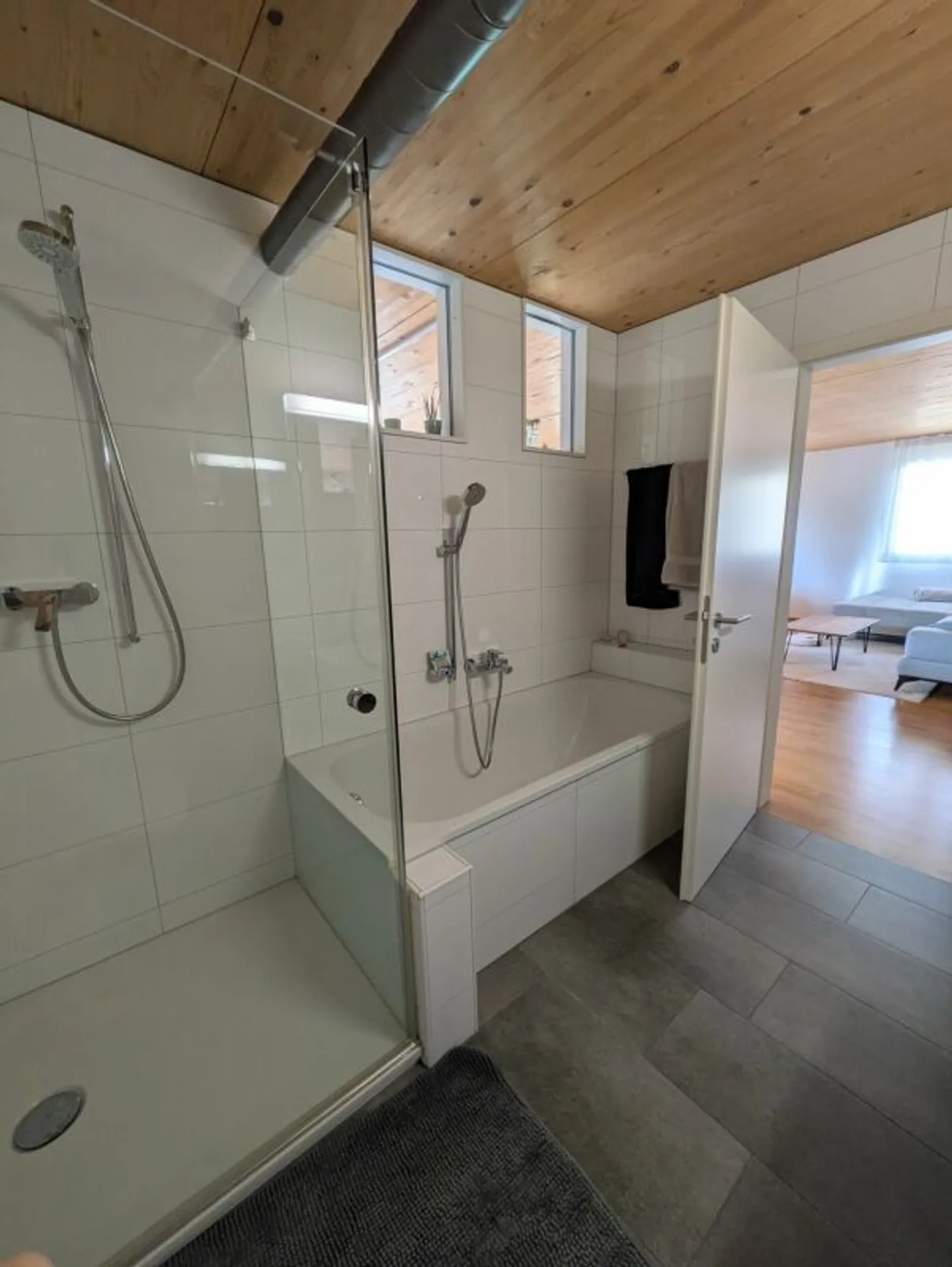 Moderne Wohnung in zentraler Lage - Foto 8 von 10