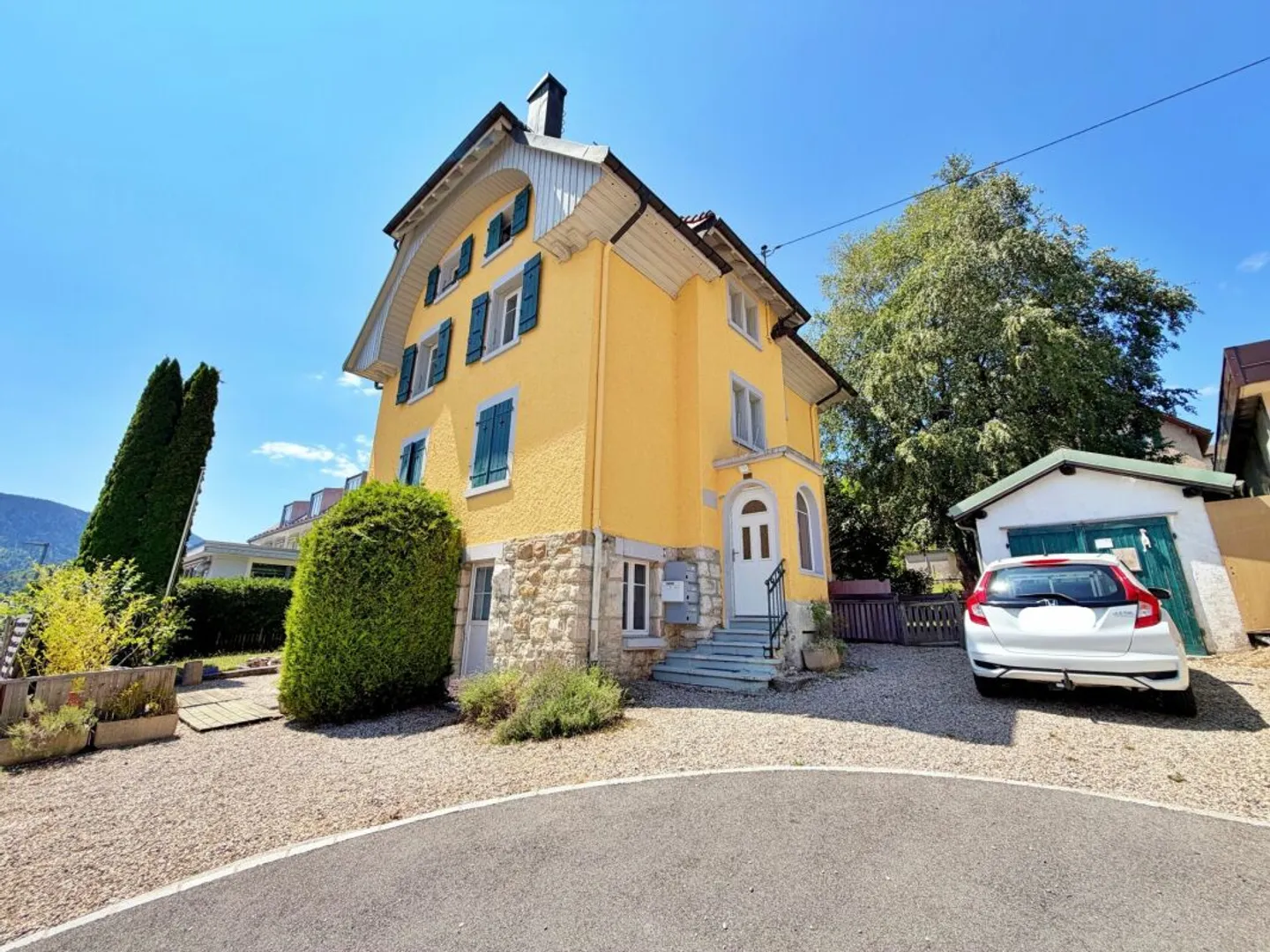 Building_Ste.Croix - Photo 1 of 13