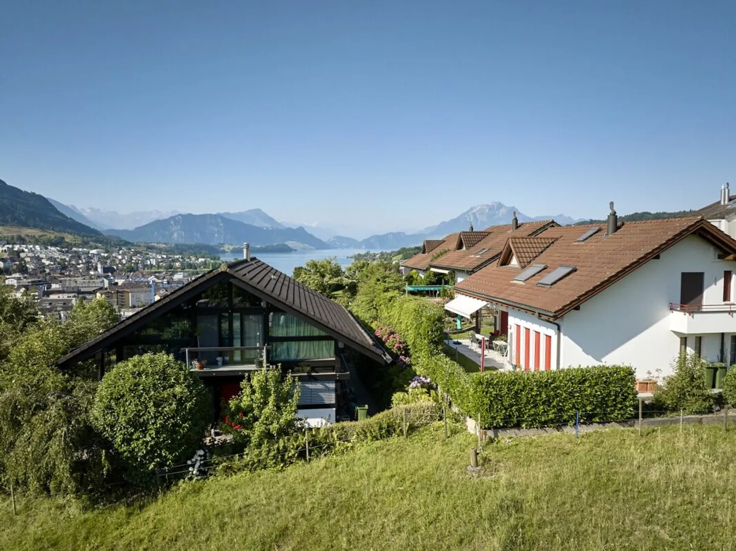 Baulandparzelle mit Berg- und Seesicht - Foto 8 di 9