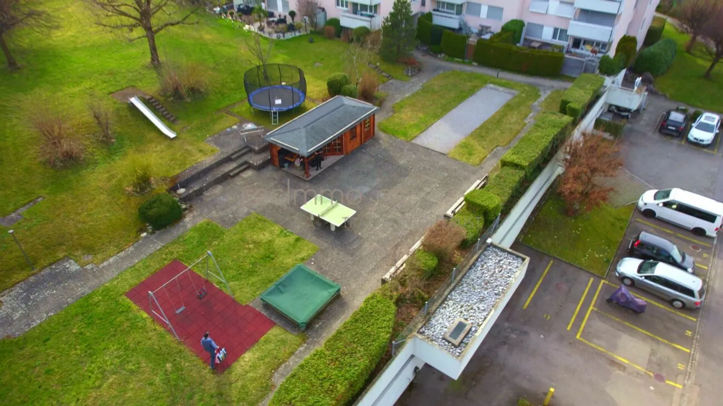 4.5-room apartment with balcony and attractive renovation potential - Photo 8 of 11