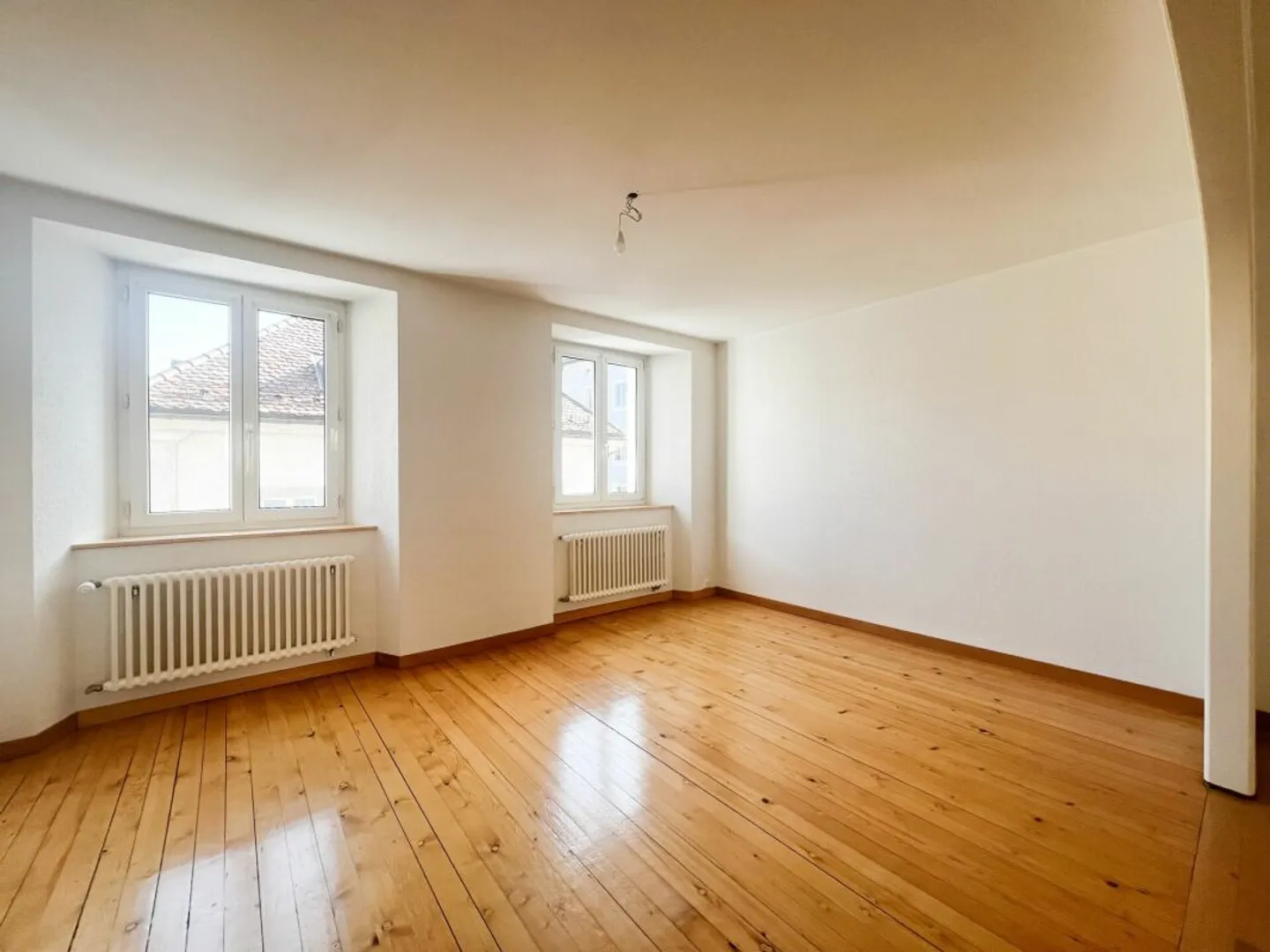 Gelegenheit! Wunderschönes Duplex mit 5,5 Zimmern in La Chaux-de-Fonds - Foto 3 von 13