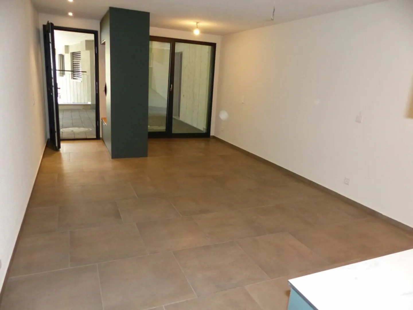 1 Room Hobby Office Space with Kitchen and Bathroom - Photo 1 of 6