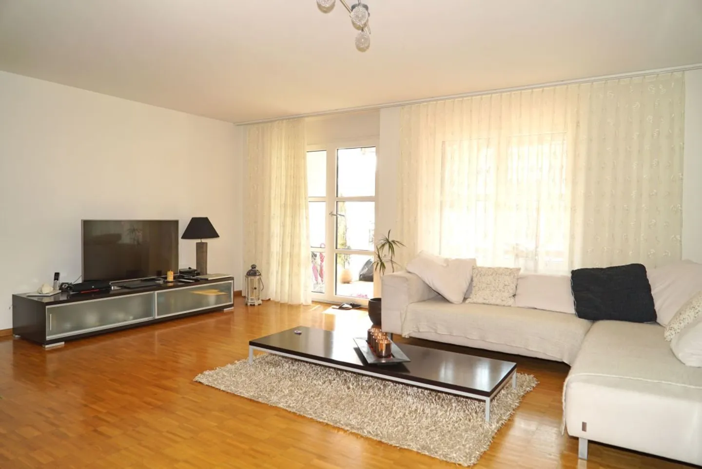 3.5-Zimmer-Gartenwohnung mit viel Privatsphäre - Photo 4 sur 8
