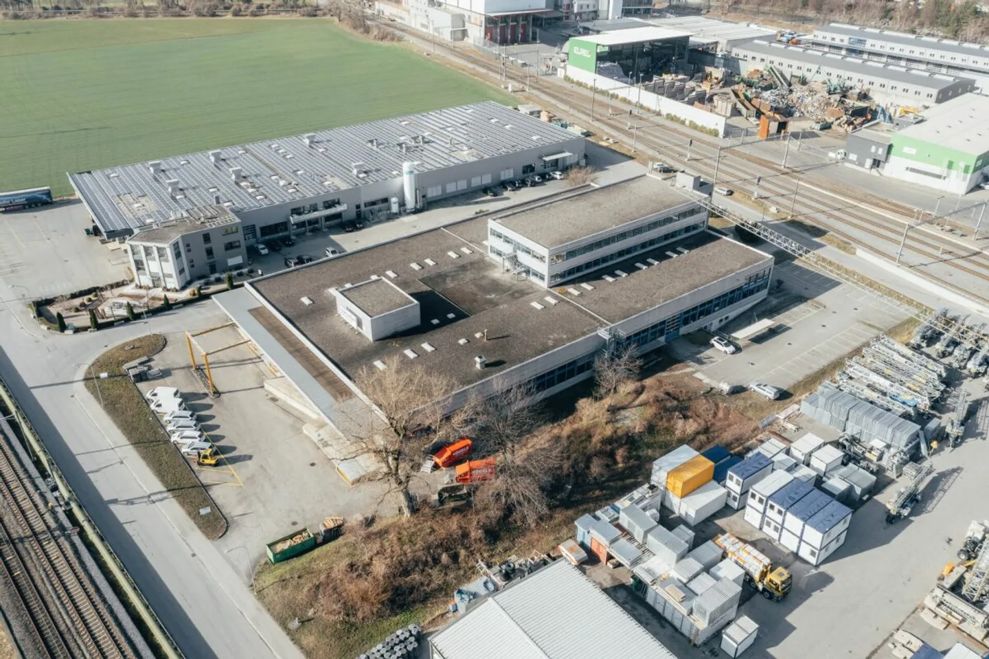 Industriehalle 560 m² - hohe Raumhöhe &amp; grosses Tor in Trimmis - Foto 9 von 9