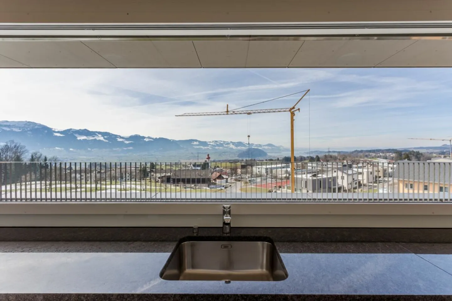 Beautiful 5.5-room penthouse apartment - Photo 6 of 13