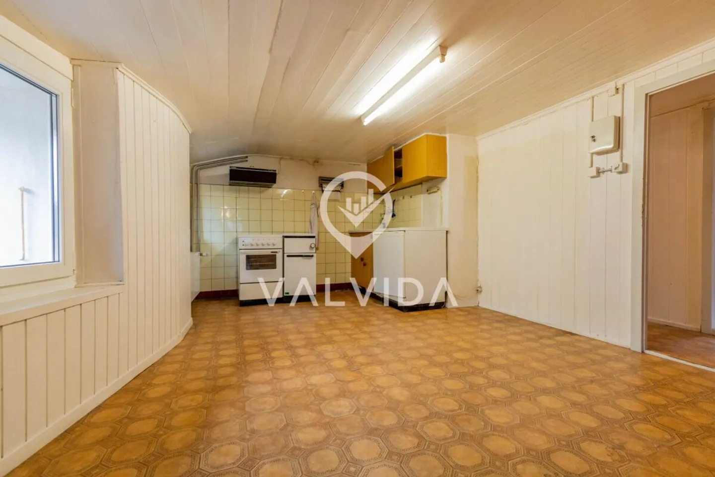 3.5 Room Apartment with Panoramic View and Development Potential in Hohtenn - Photo 7 of 13