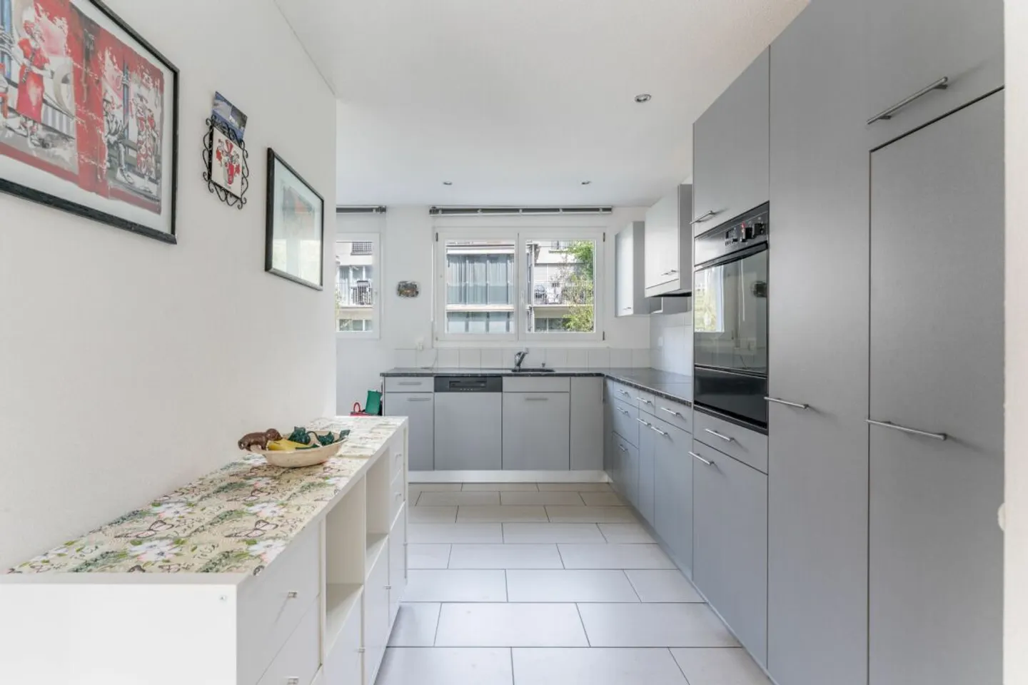 Spacious 3.5-room apartment with winter garden near the city - Photo 7 of 13