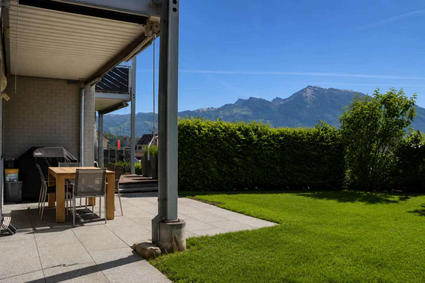 Traumhafte 6.5-Zimmer-Gartenwohnung in Reichenburg SZ - Photo 10 of 13
