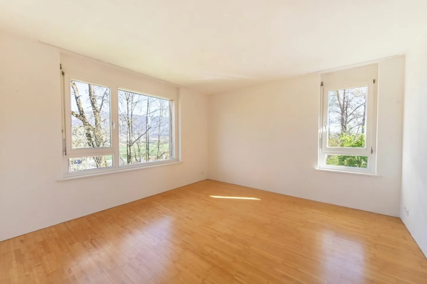 Architecture Meets Nature: Your Retreat with a View - Photo 8 of 13