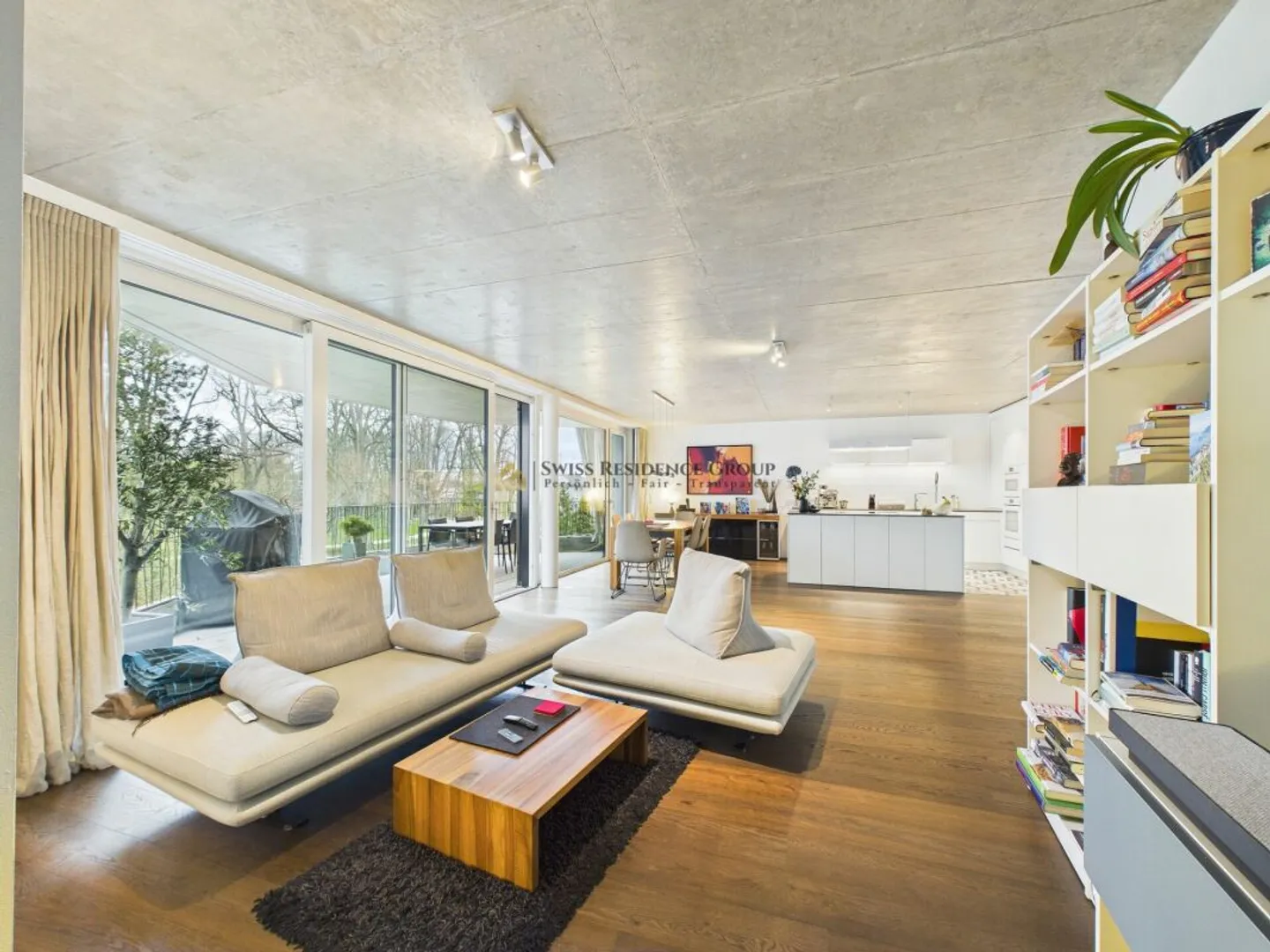 Appartamento panoramico di design luminoso con vista sul parco, terrazza e architettura moderna a Basilea - Foto 1 di 13