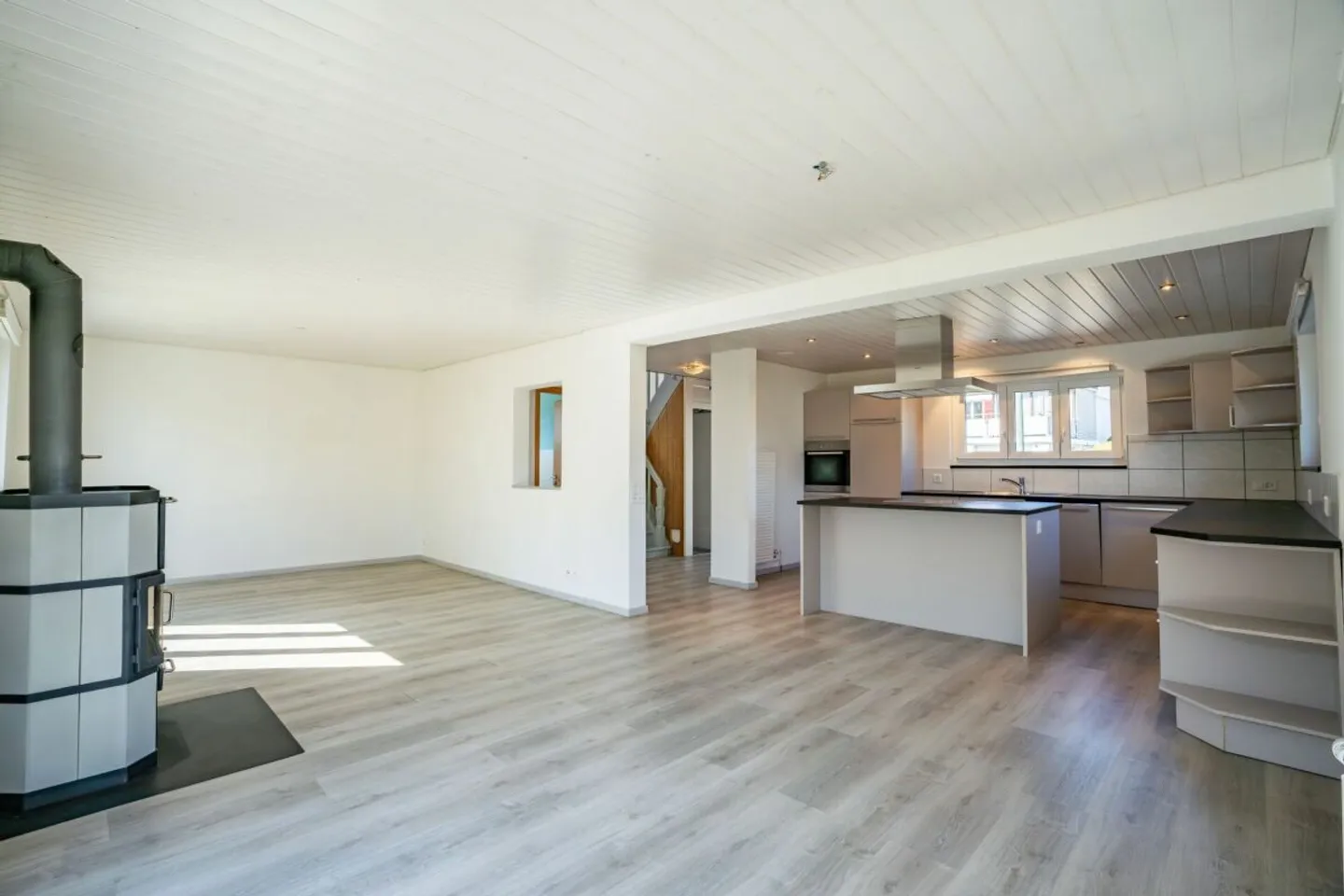 Familienidylle im Grünen - charmantes Einfamilienhaus mit Potenzial - Foto 3 von 13