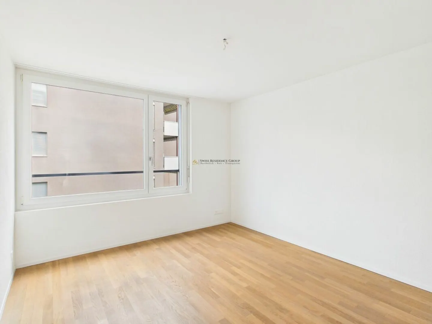 Appartement lumineux de 4,5 pièces avec grand balcon ensoleillé - Photo 10 sur 13