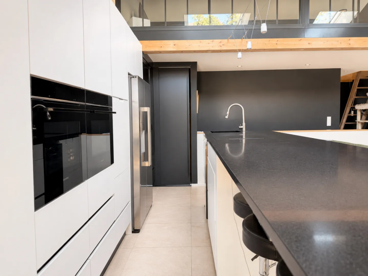 Appartement d'architecte avec jardin - Photo 2 sur 13