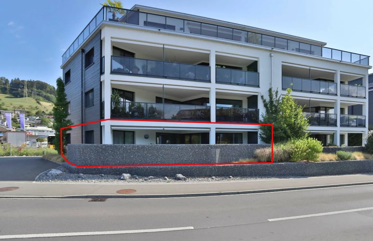 Modern living comfort just a few steps from Lake Zurich - Photo 9 of 9