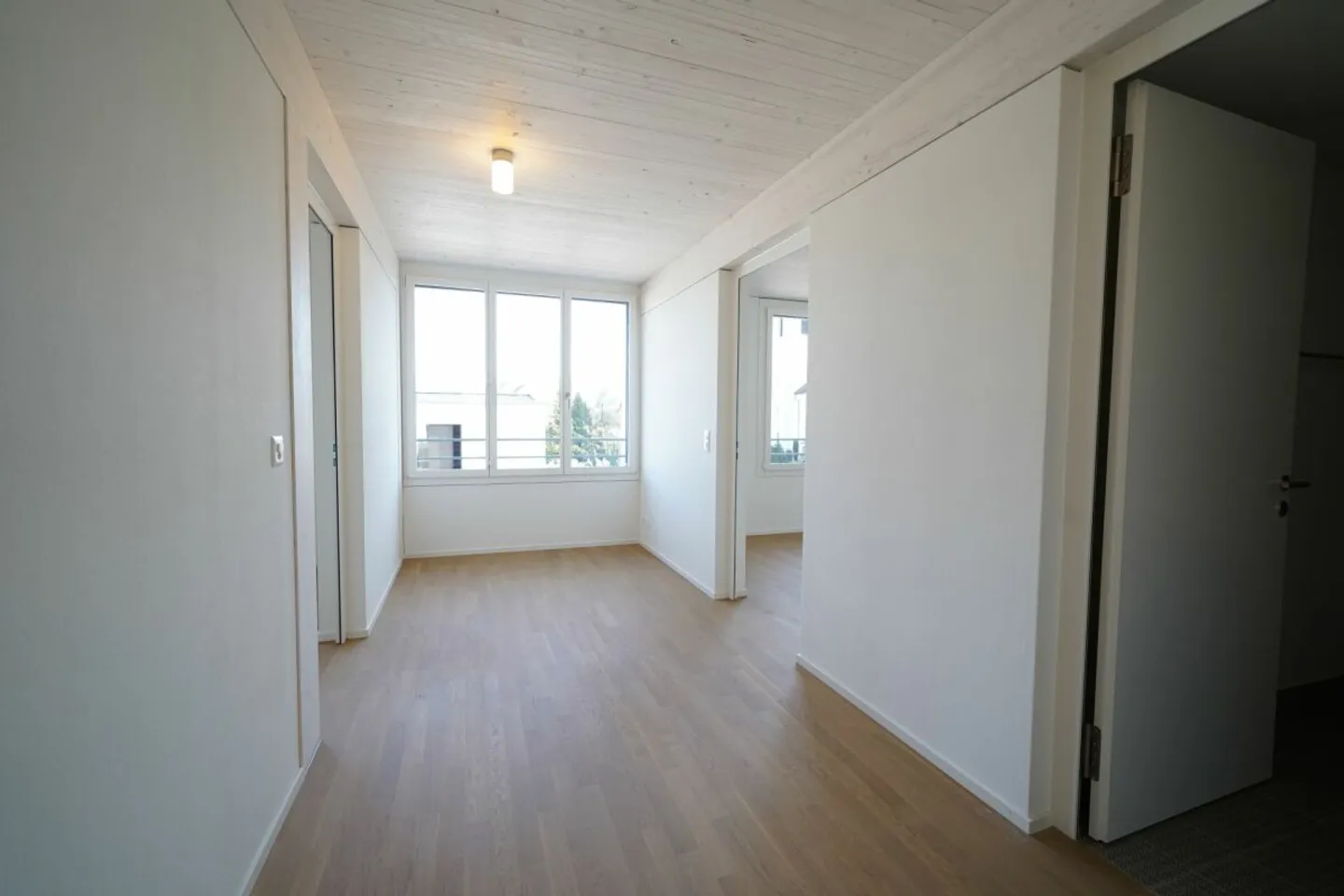 Modernes Wohnen im Zentrum von Inwil - Foto 8 di 11