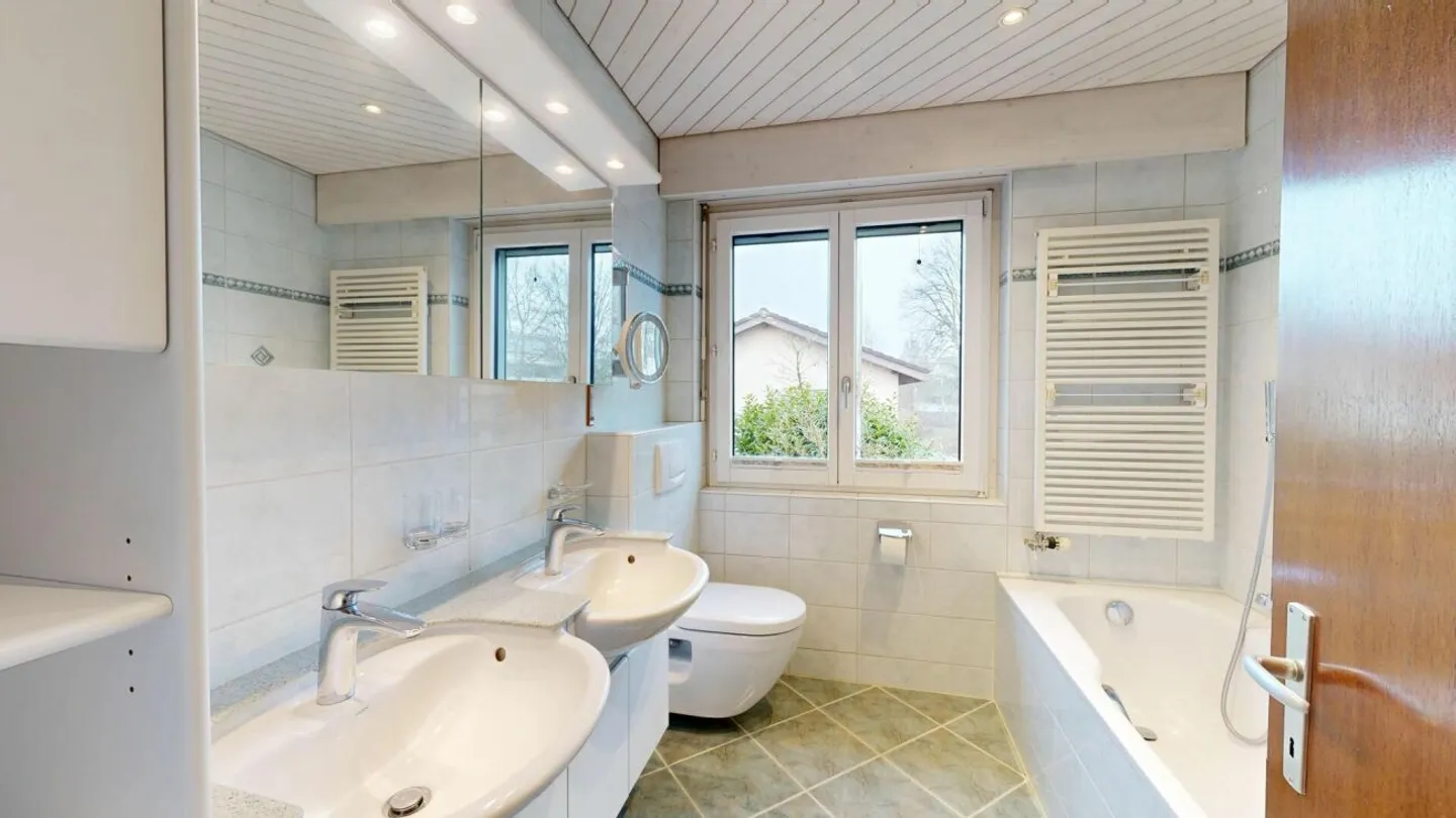 Charming 5.5 Room Single-Family House with Large Garden - Photo 12 of 13