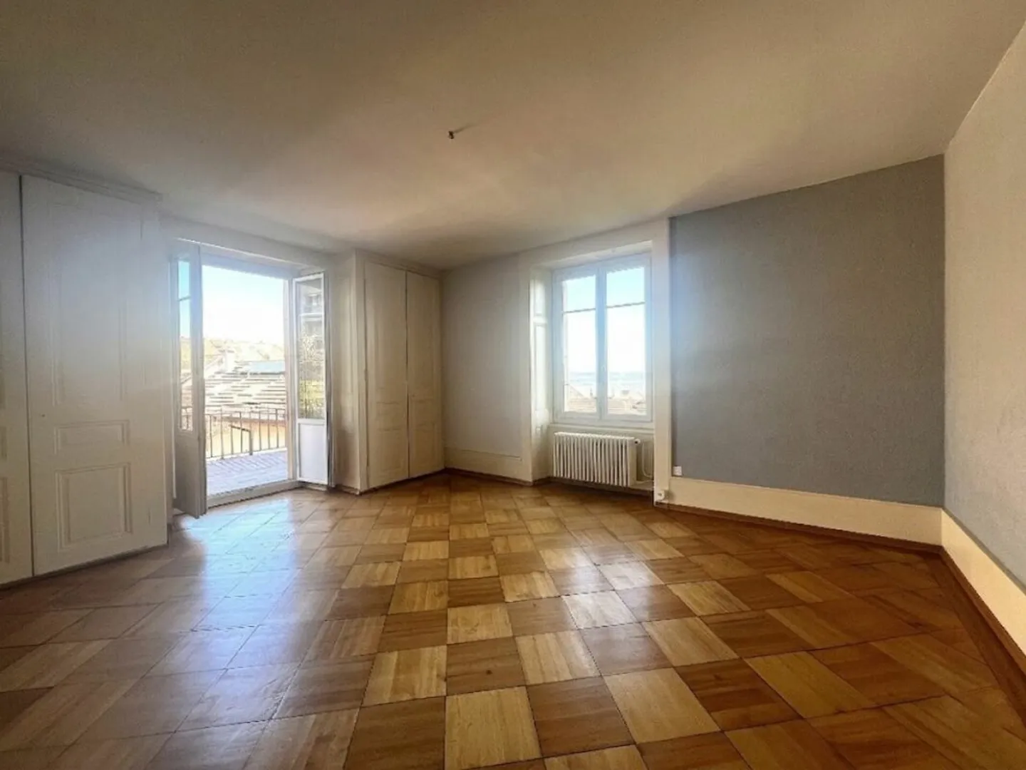 Appartement Charmant avec Vue sur le Lac - Photo 2 sur 7