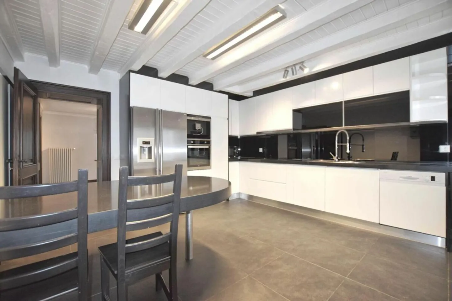 Villa gemella d'angolo a Chavannes-des-Bois - Foto 5 di 13