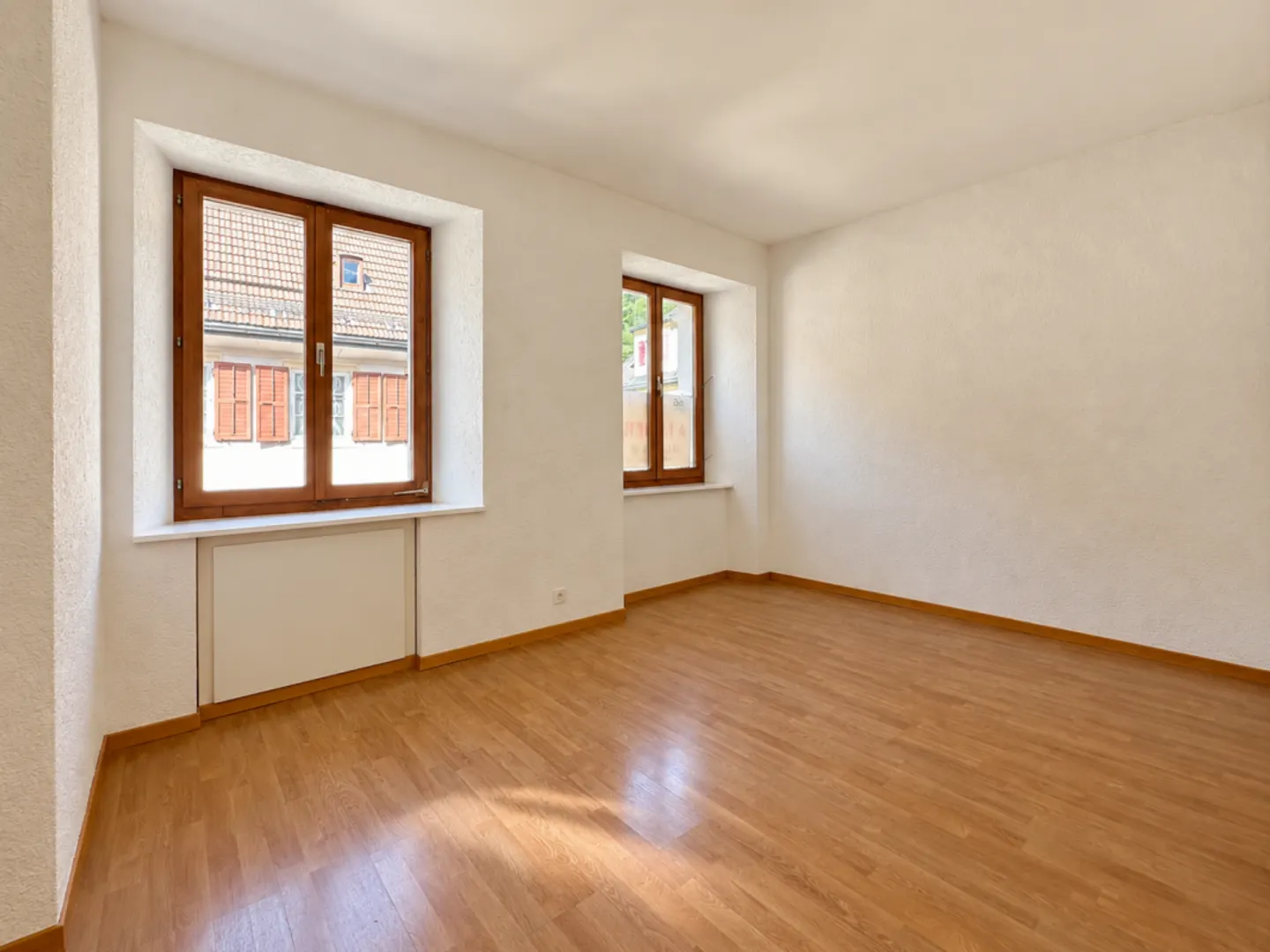 Large 4.5-room apartment with fireplace - Photo 6 of 13