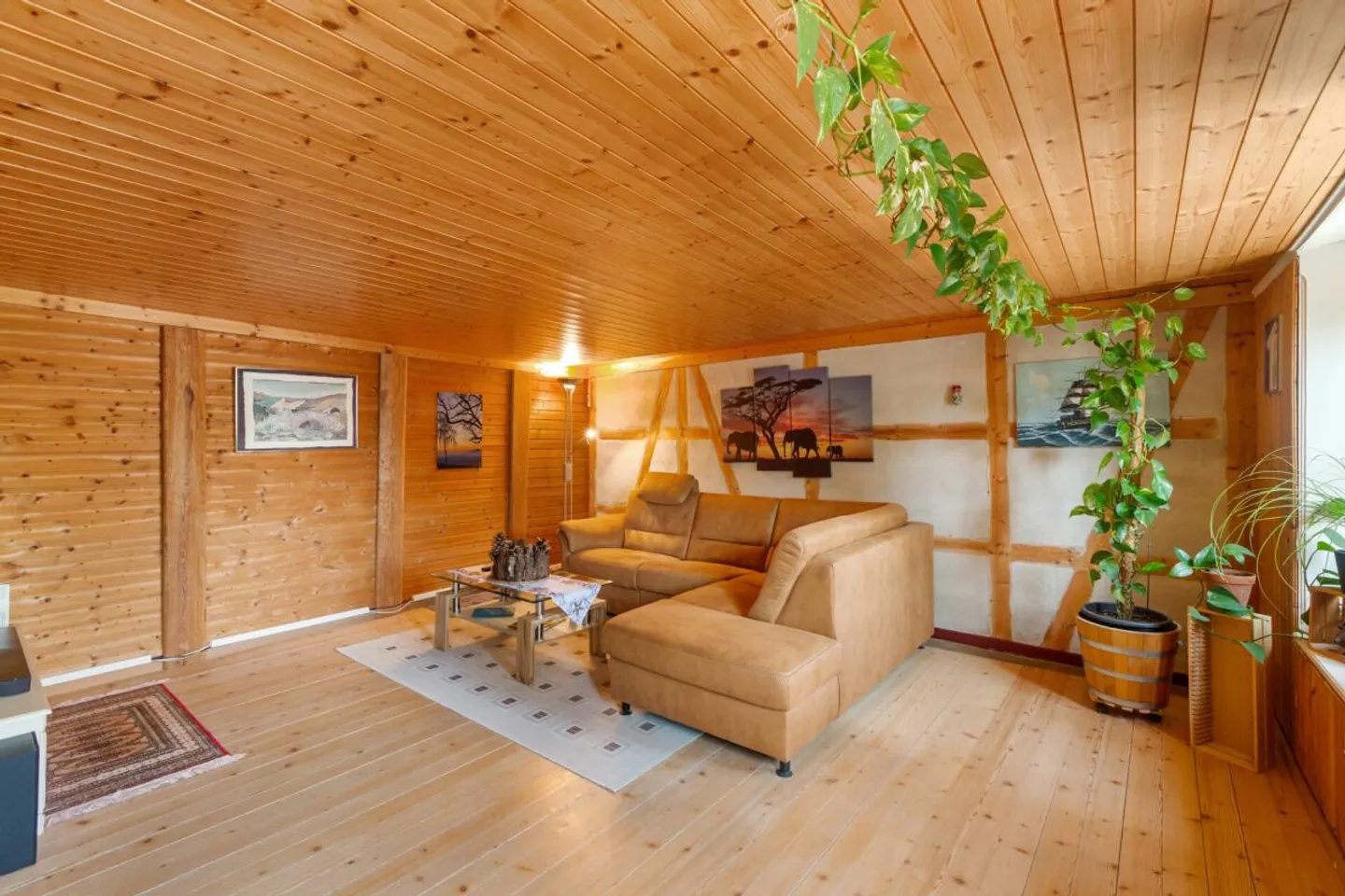 Geräumiges Einfamilienhaus in Hallau - Foto 6 von 13