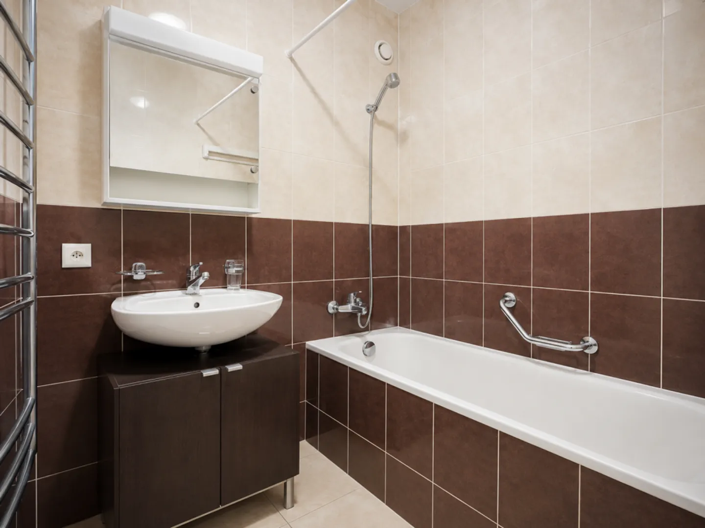 Appartement Minergie de 5 pièces avec balcon - Idéalement situé à Châtelaine - Foto 8 von 11