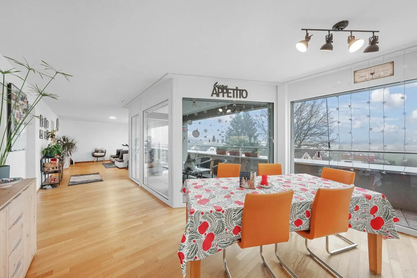 Appartement en attique de 3,5 pièces - Photo 2 sur 13