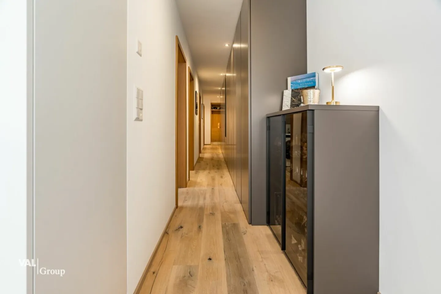 Vivere esclusivo con vista libera sul Cervino e architettura moderna - Foto 10 di 13