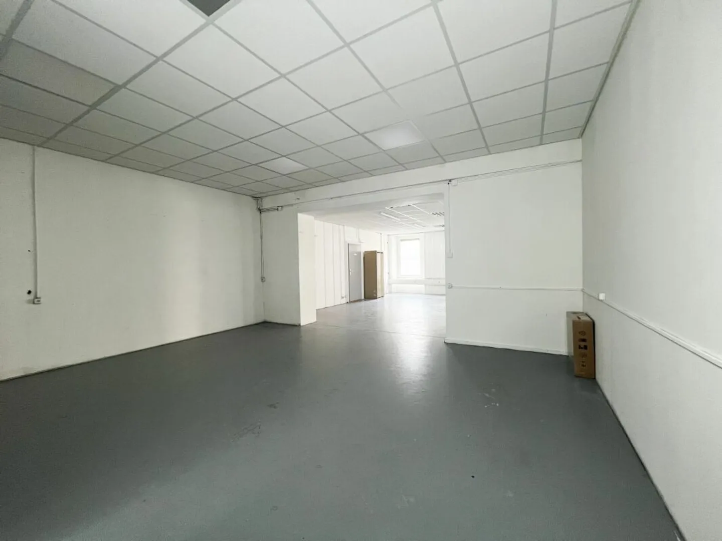 Locali spaziosi di circa 220m² nel centro città - Foto 3 di 13