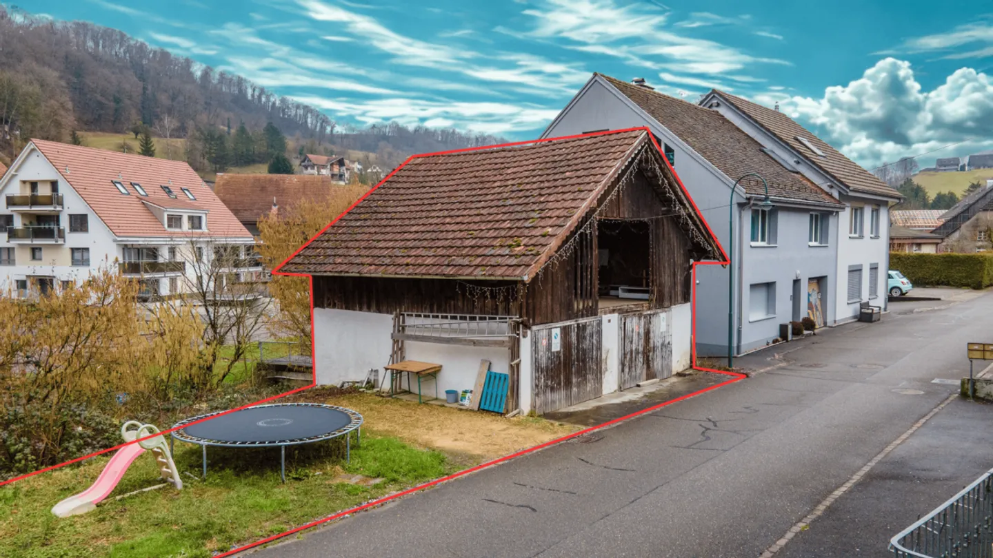 Maison bifamiliale avec beaucoup d'espace et de potentiel et une grange supplémentaire - Photo 12 sur 12