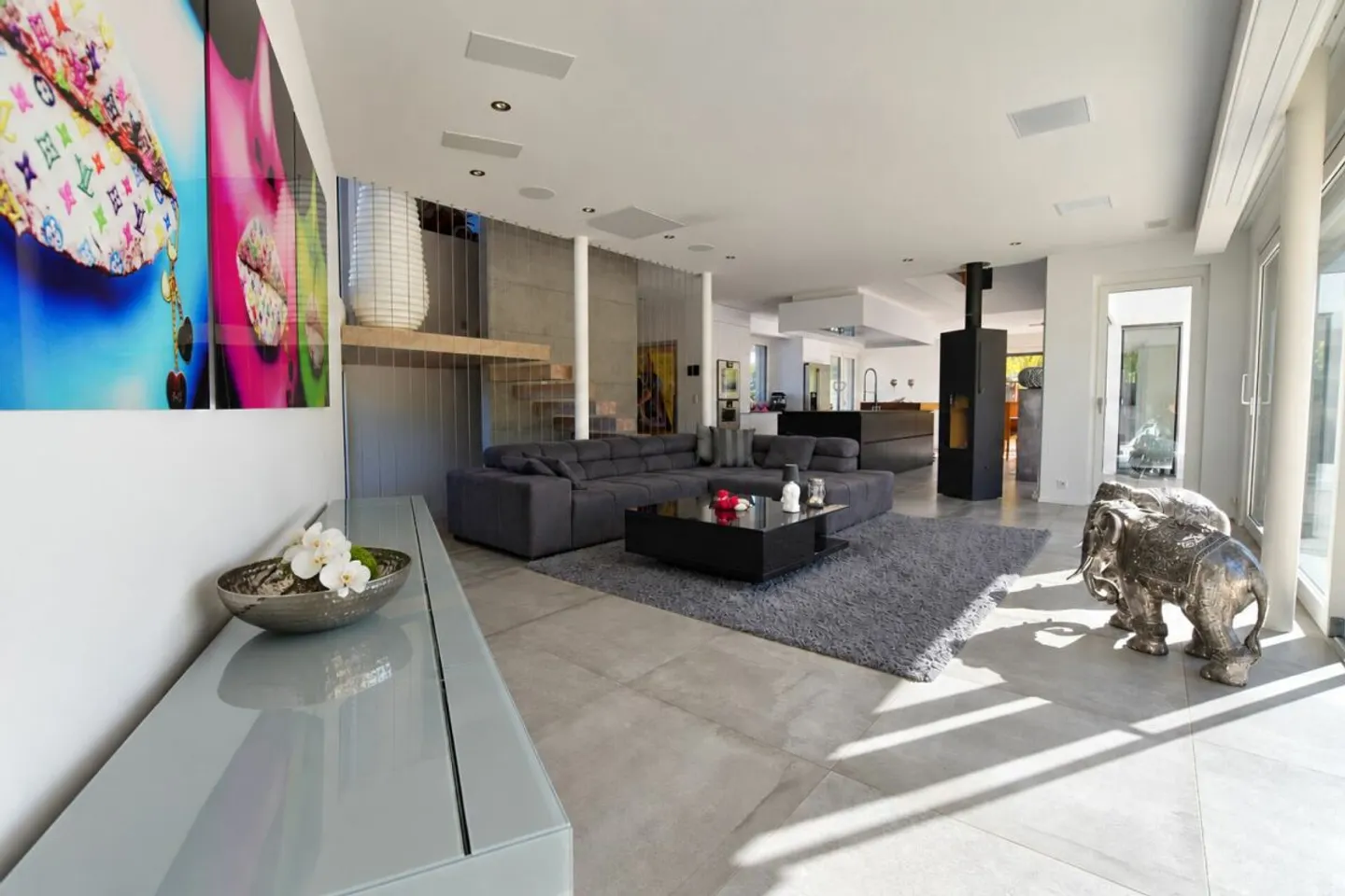 Villa - generous living at a high level - Photo 5 of 13