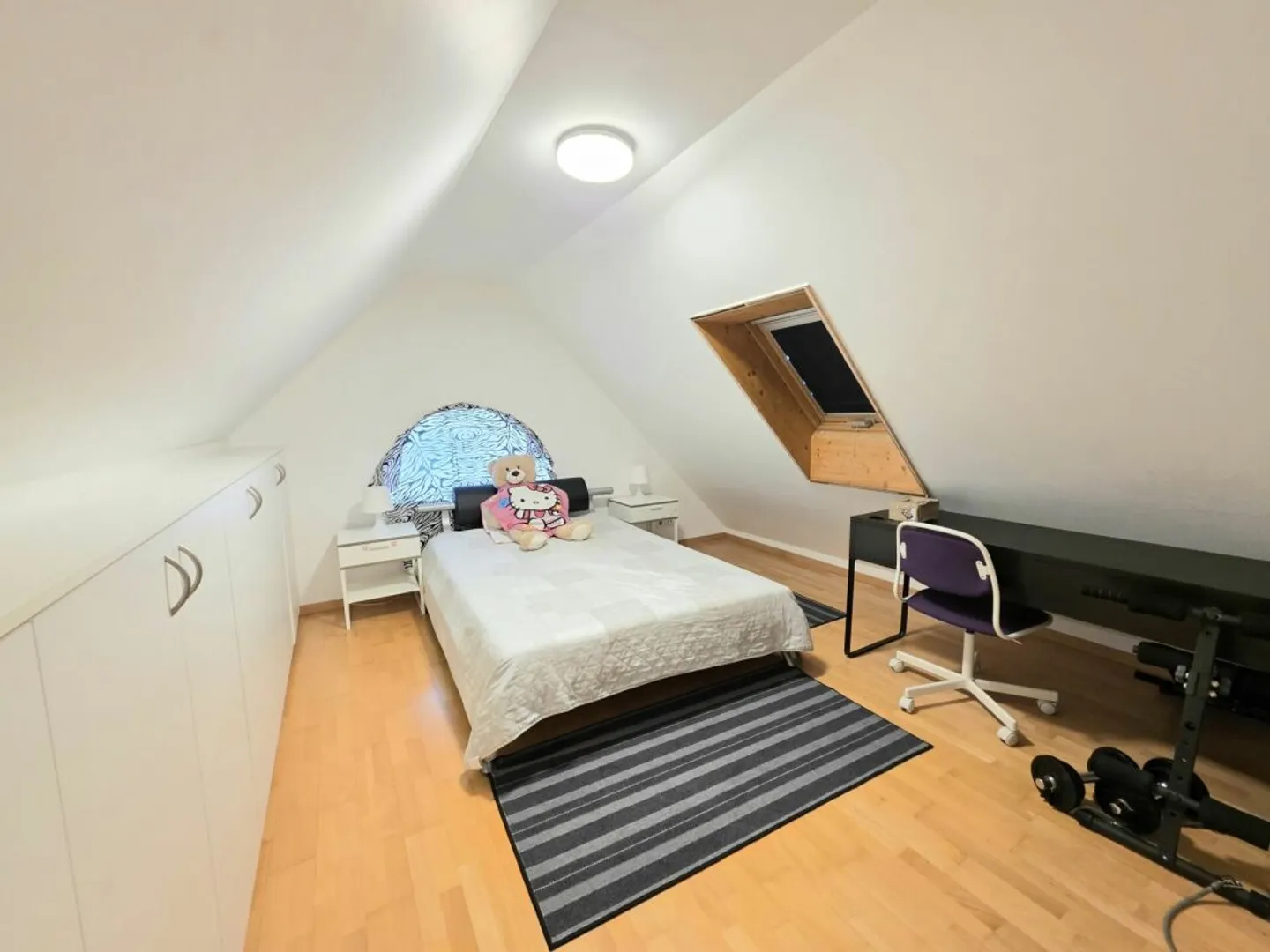 Riservato, spazio per tutta la famiglia! Incantevole casa con giardino a Dällikon - Foto 13 di 13