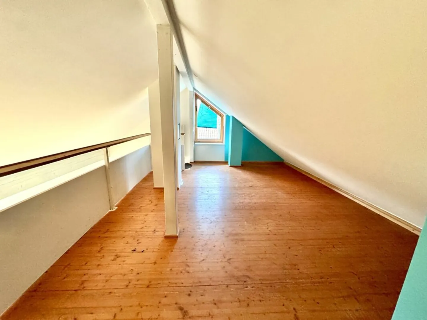 Charming Townhouse in Quiet Area - Photo 10 of 12