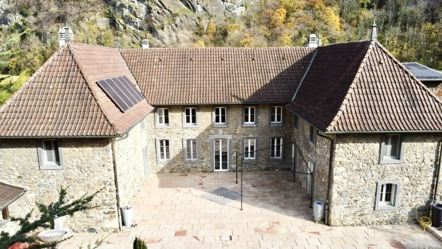 Maison de Luxe avec Grand Jardin - Photo 3 sur 13