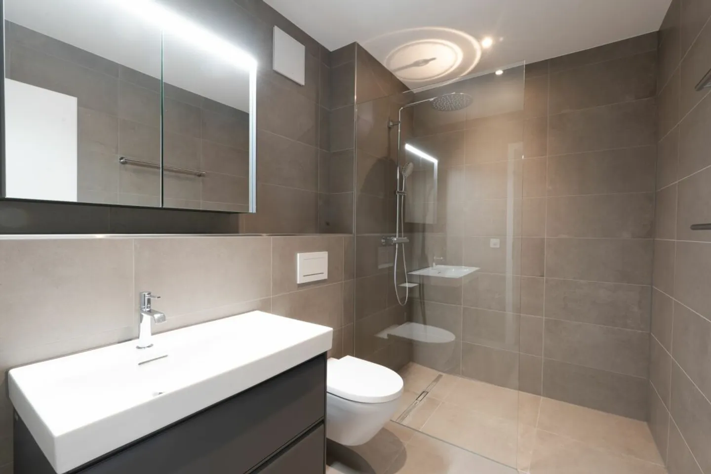 Light-flooded and exclusive penthouse apartment - Photo 4 of 13