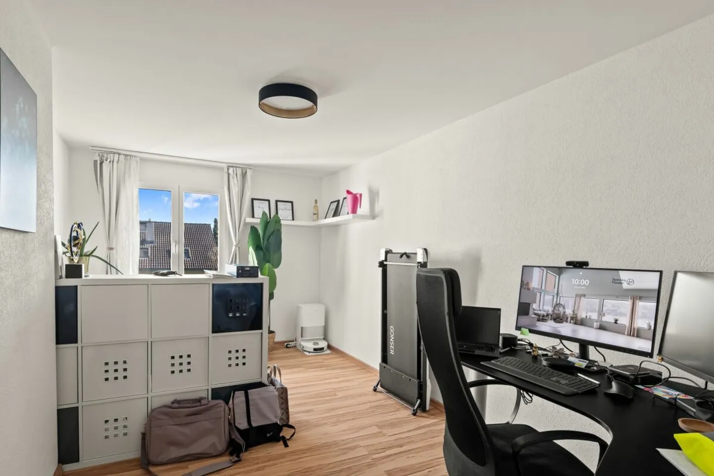 Semi-Detached House in an Ideal Location with Afternoon/Evening Sun - Photo 13 of 13