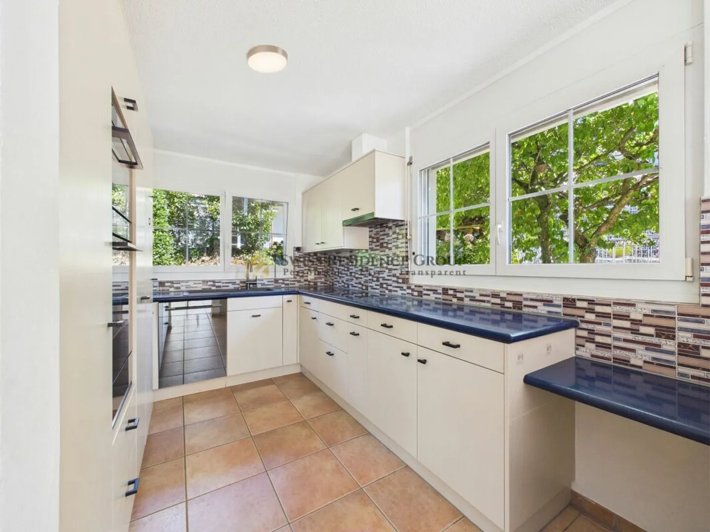 A Home with Character - 5.5 Rooms, Pool, Pizza Oven and High Quality of Life - Photo 3 of 13