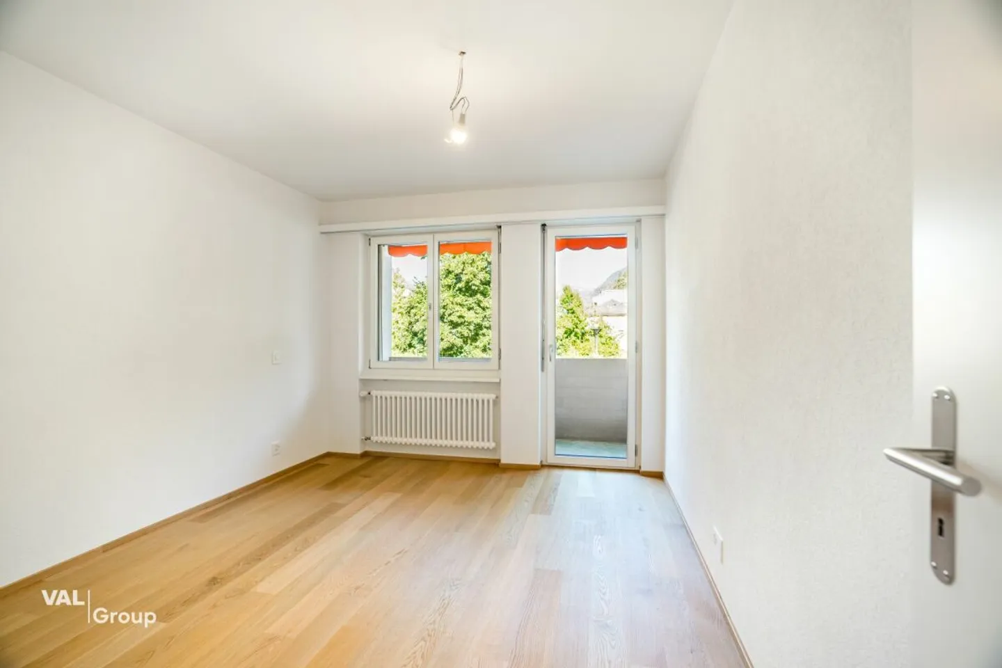 Vivere moderno con standard di finitura di alta qualità nel cuore di Visp - Foto 4 di 13