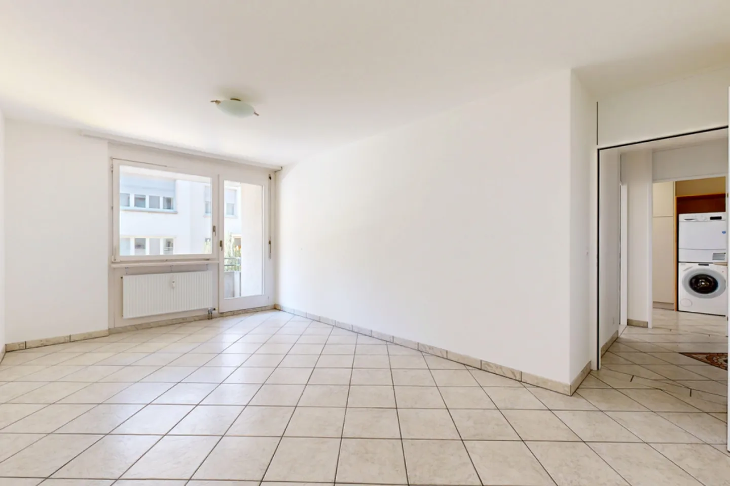 Newly Renovated 2.5-Room Apartment near Messeplatz Basel - Photo 9 of 12