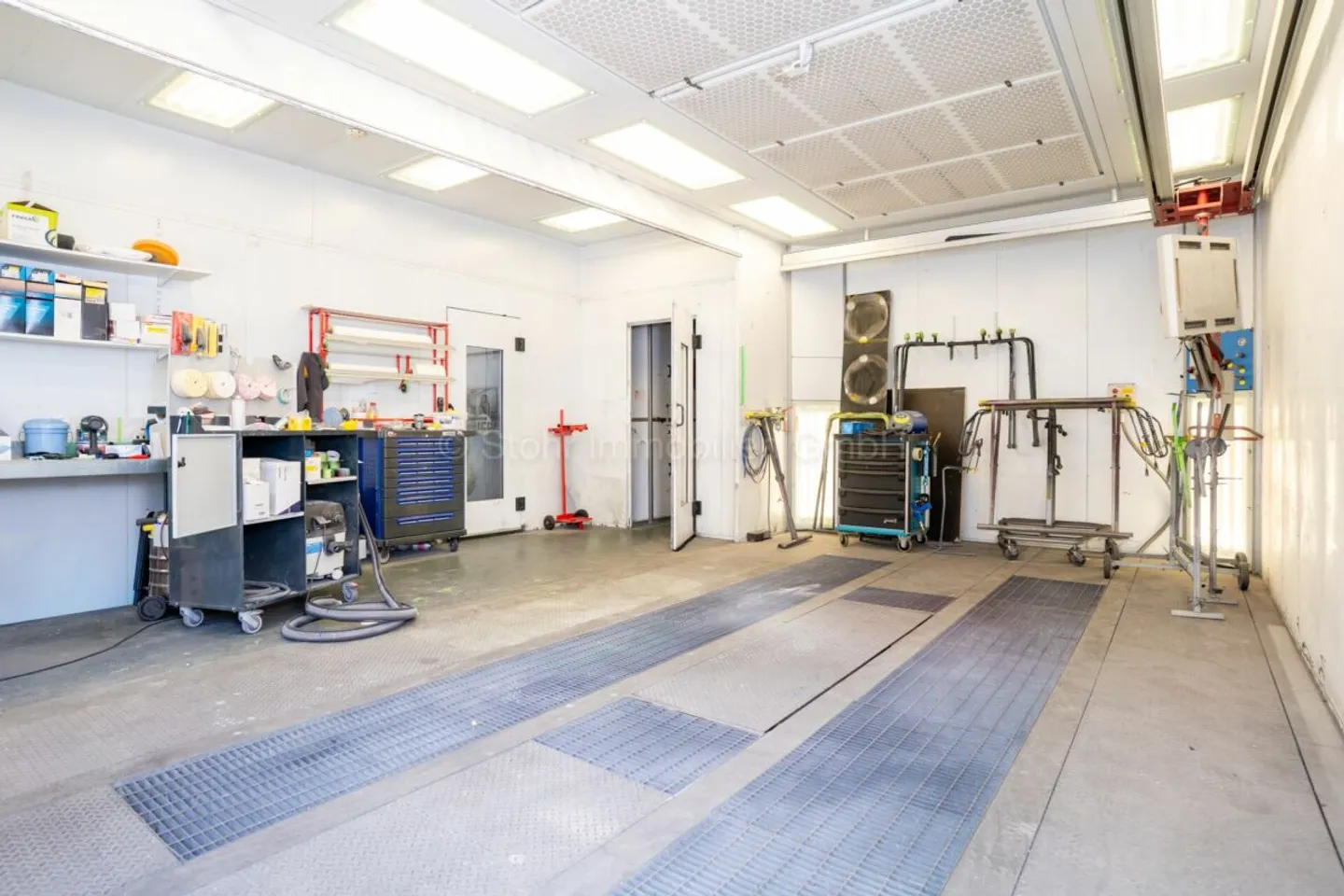 775 m2 Gewerbefläche in Elsau - Foto 5 di 13