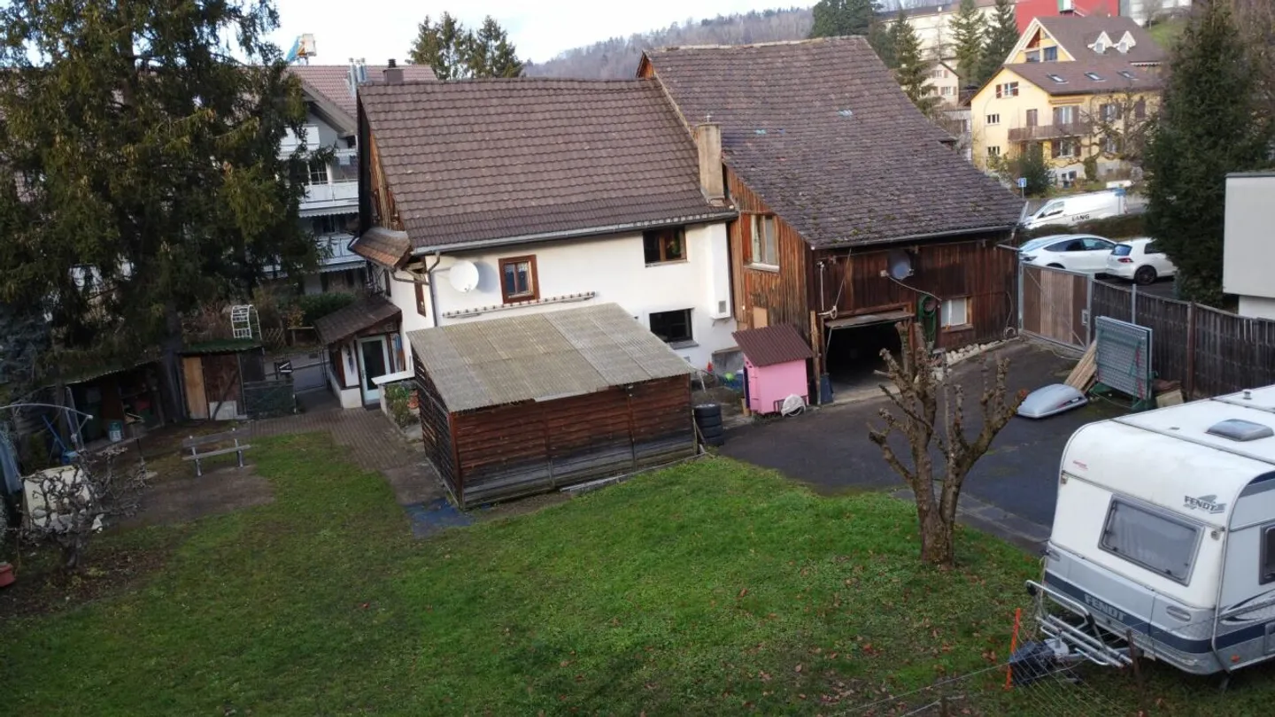 Multi-family house with potential: Your investment in the future! - Photo 5 of 6