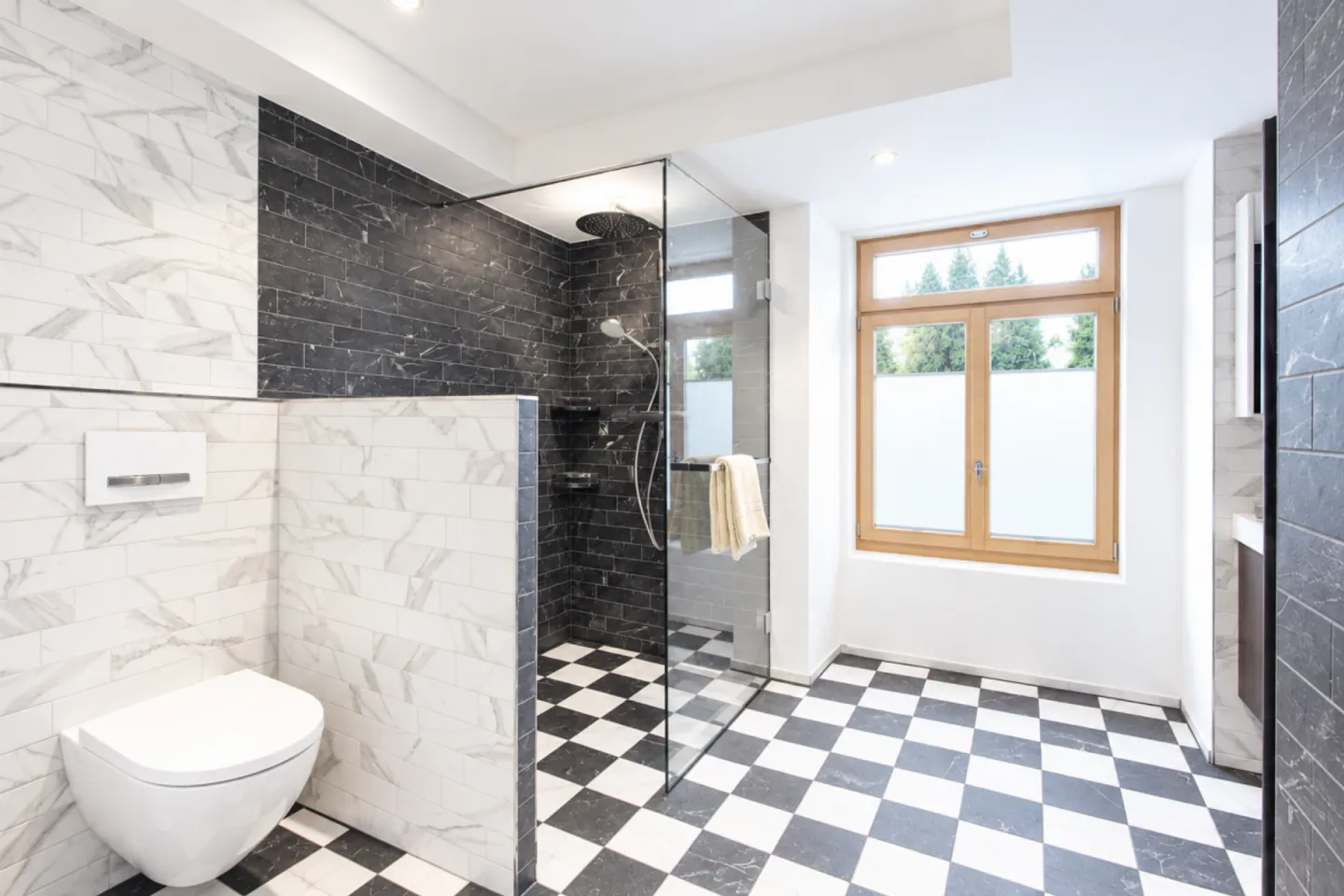 3.5 Room Apartment with Extravagant Interior Design - Photo 11 of 13