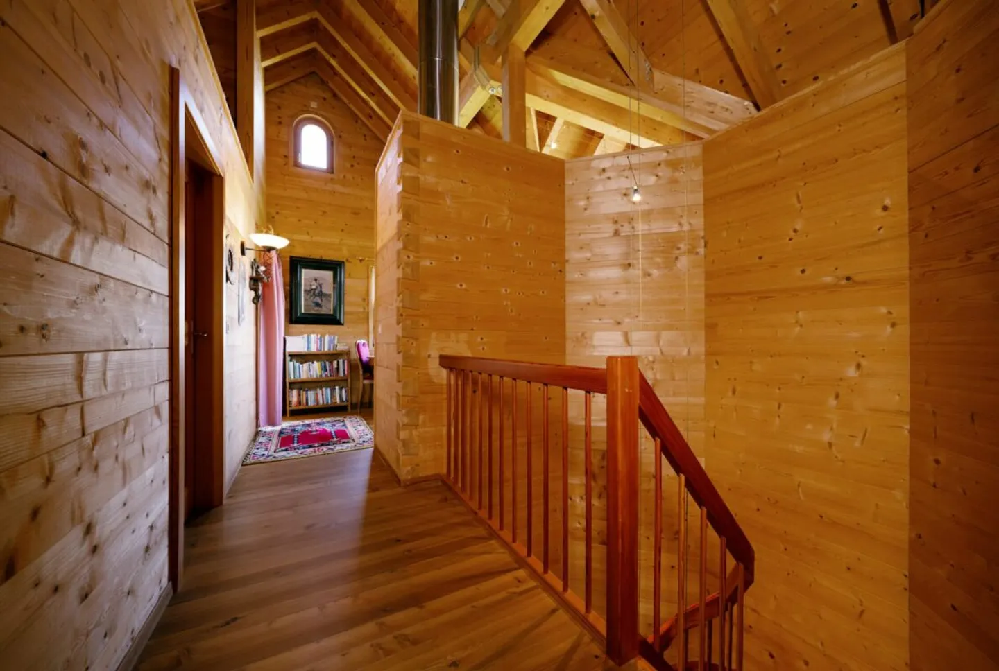 Maison en bois massif avec vue magnifique dans un endroit calme - Photo 11 sur 13