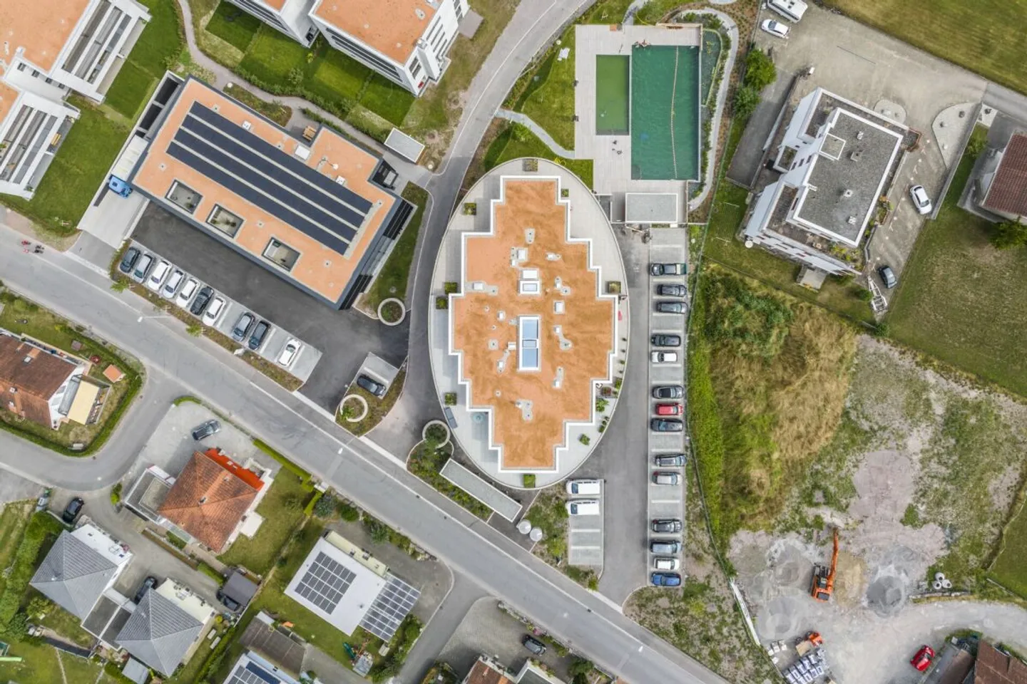 Living in Unique Architecture - Photo 7 of 9