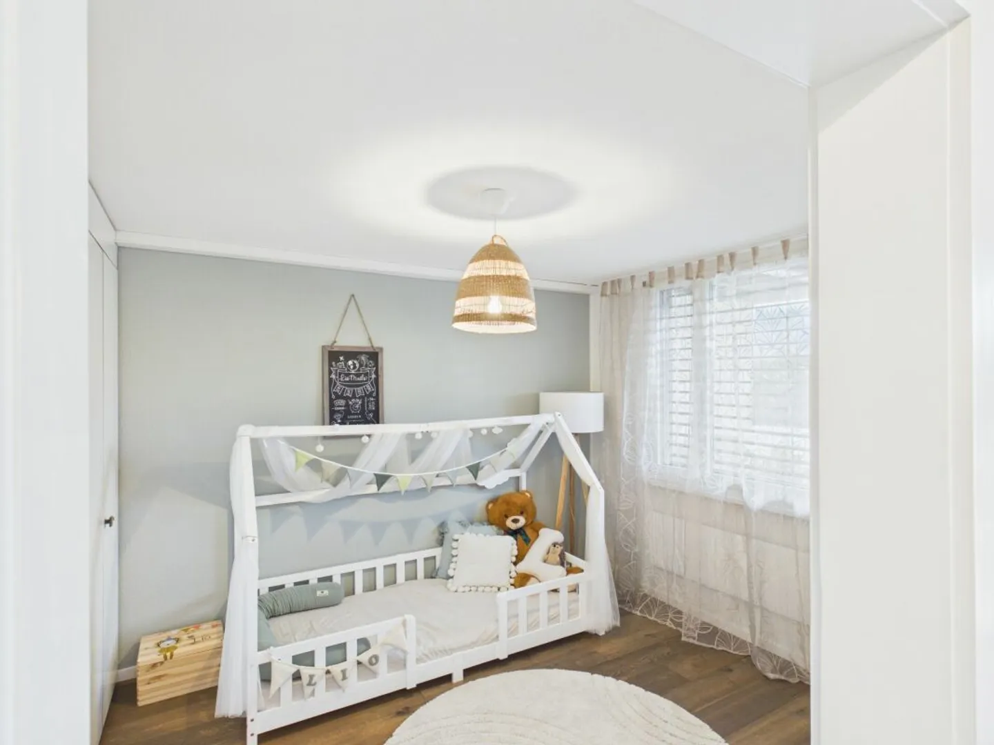 Maison semi-détachée spacieuse et bien entretenue - Photo 5 sur 12