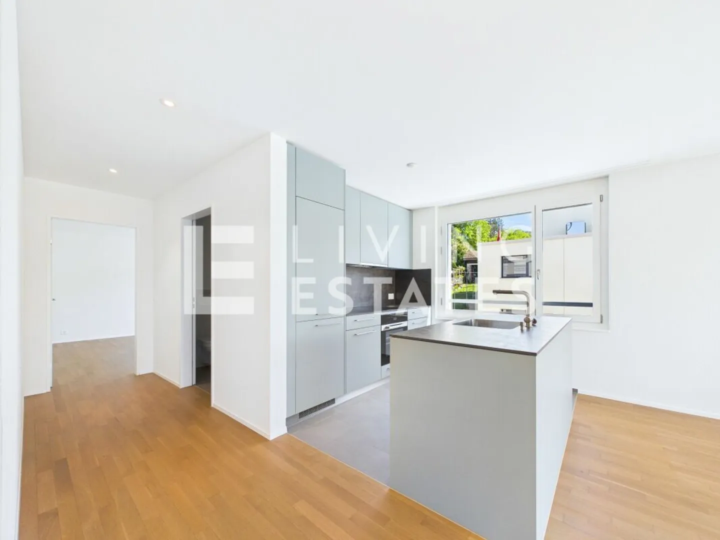 NEUWERTIG - STILVOLL - EINZUGSBEREIT - Photo 2 sur 13