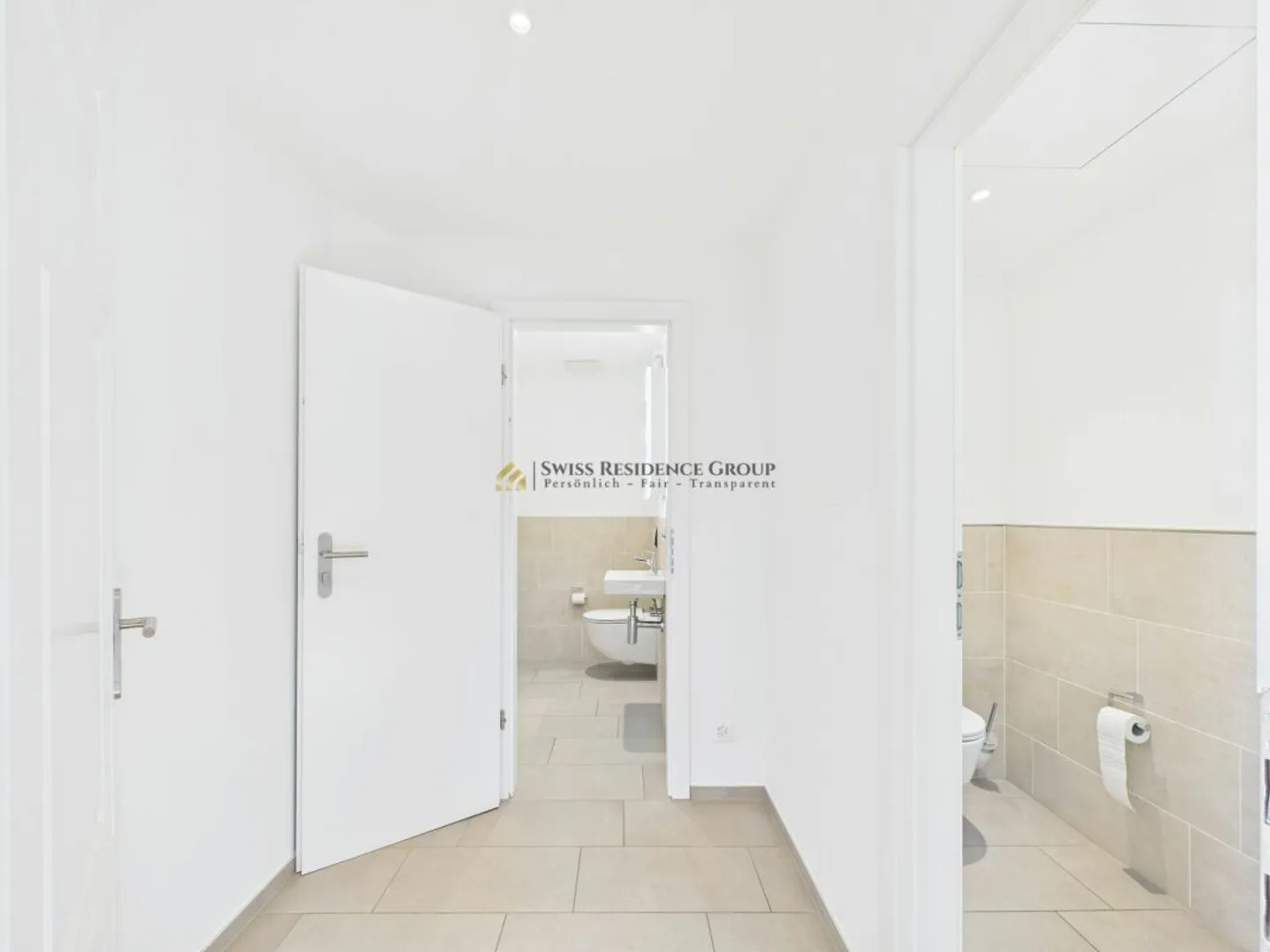 Representative Office in Preferred Premium Location - Photo 10 of 13