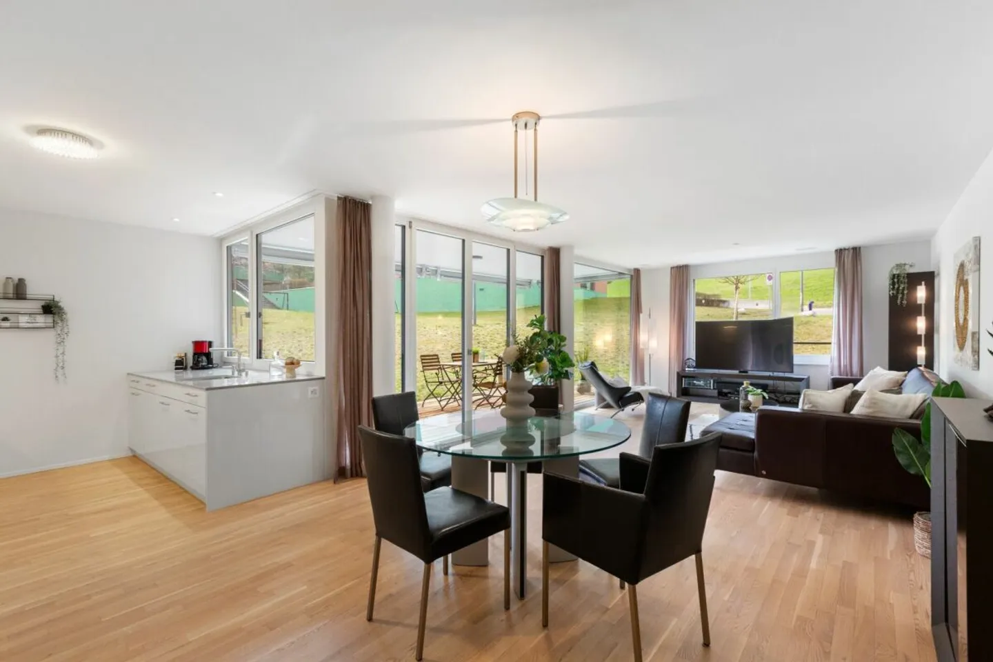 Mehr Wohnqualität nahe Zürich - ruhig, modern und naturnah - Foto 3 di 10