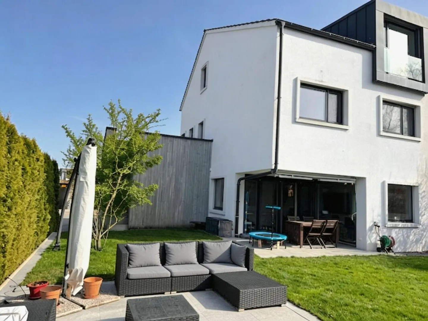 MAISON FAMILIALE SPACIEUSE DANS UN EMPLACEMENT PRIVILÉGIÉ - Photo 11 sur 13