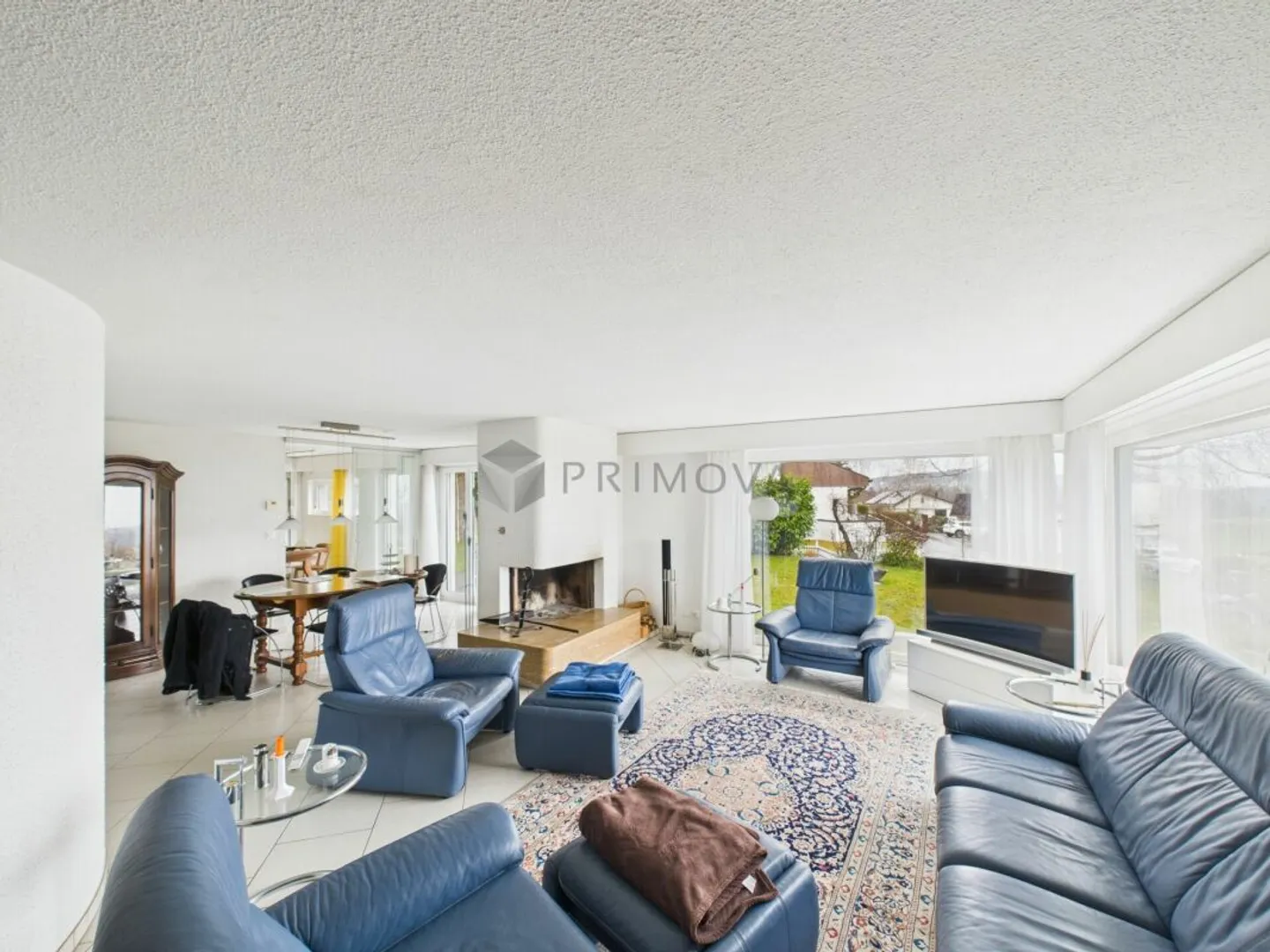 Vie élégante avec vue sur le lac et jardin privé - Photo 2 sur 8